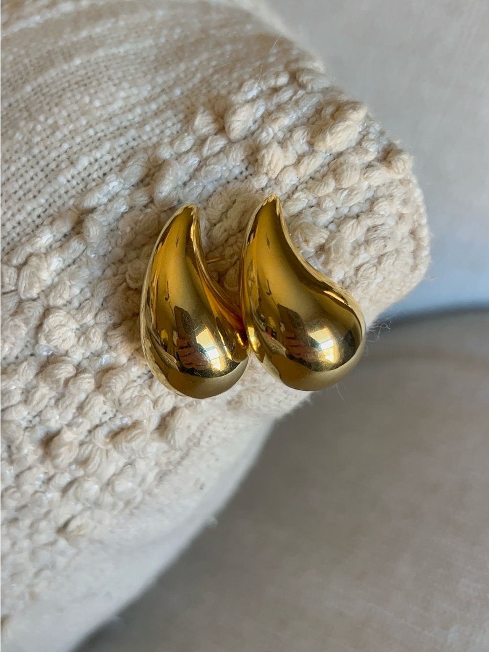 Gorgeous Gold Teardrop ear posts Earrings - Classic Women's Jewelry 925